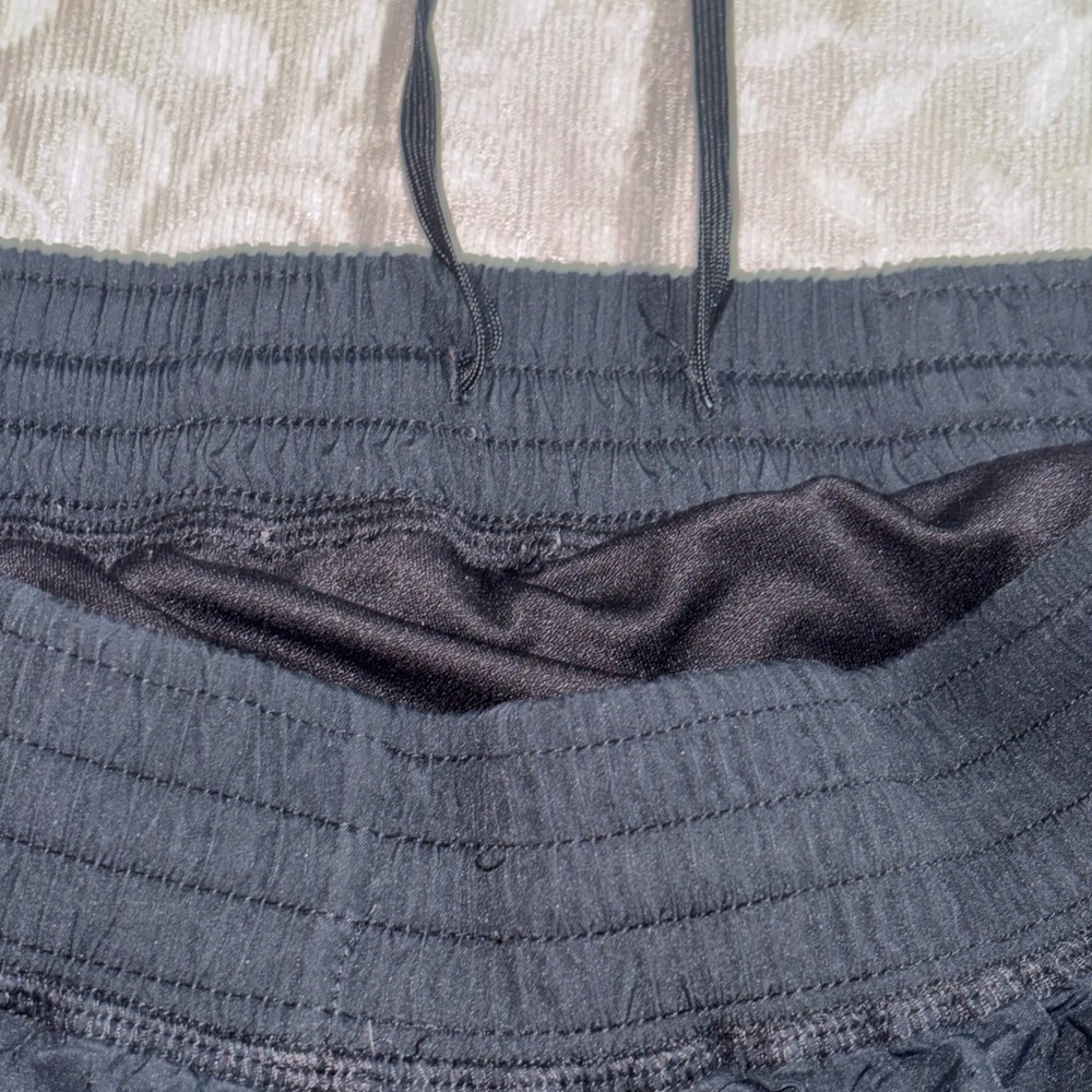 Champion Women's Black Mesh‎ Running Shorts Small (F15) - Picture 5 of 8